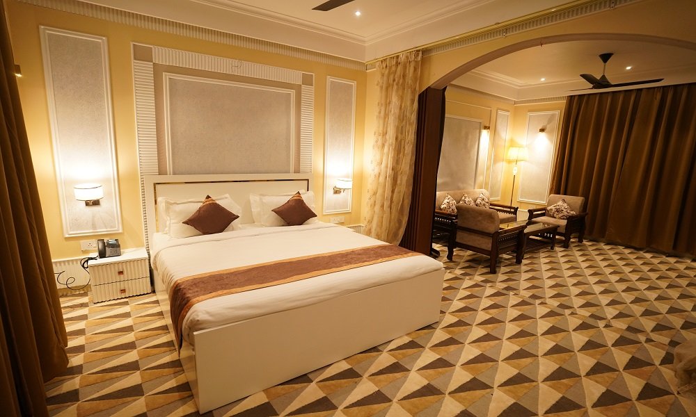 Deluxe Versace Room City View bedroom at Palazzo Versace Dubai